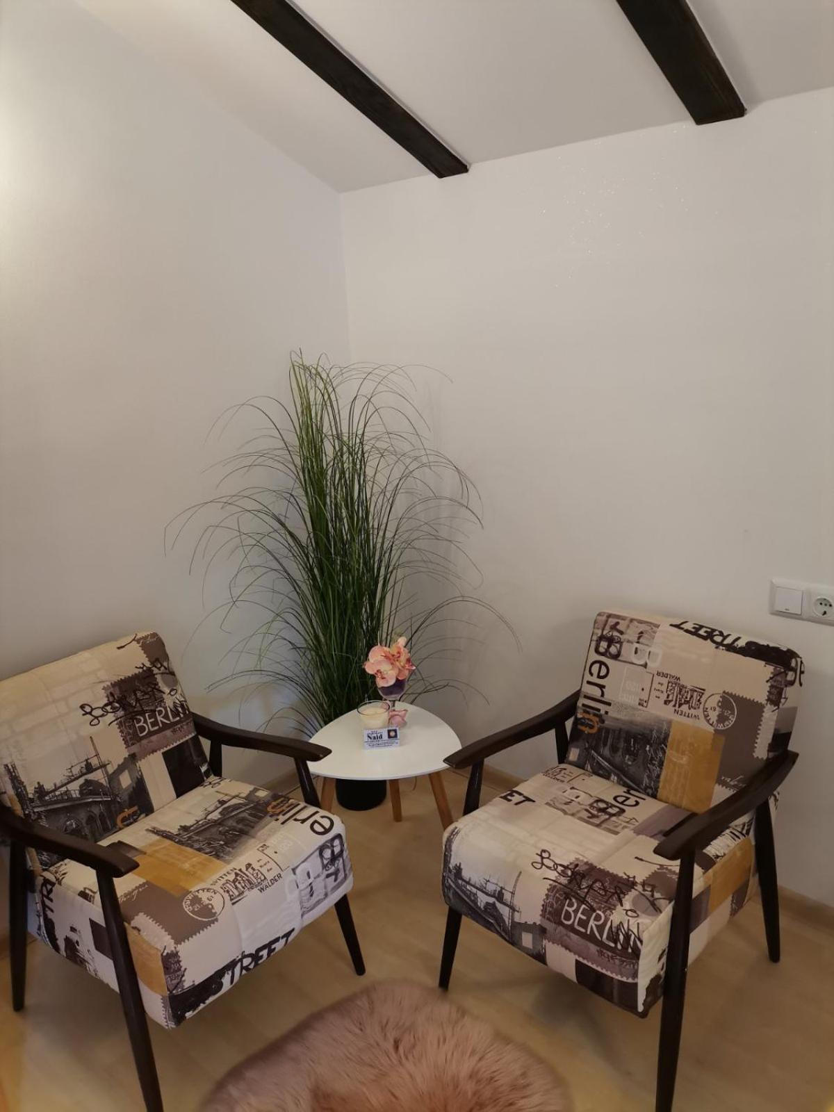 Naid Apartmani Kulen Vakuf Habitación foto
